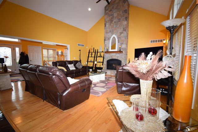 24160 Fairview Drive, New Boston, MI 48164