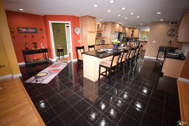 24160 Fairview Drive, New Boston, MI 48164