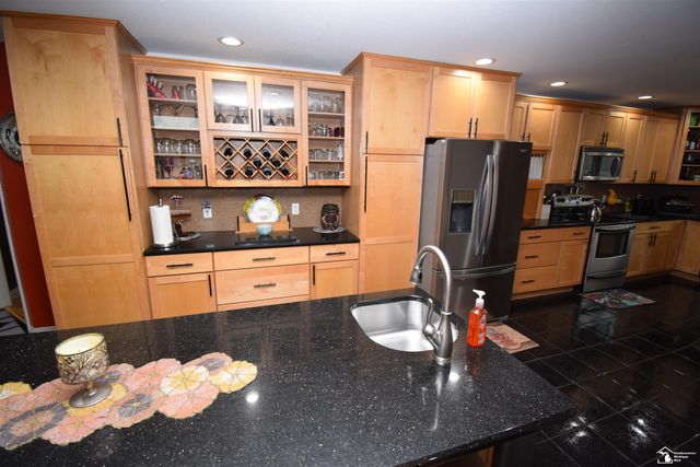 24160 Fairview Drive, New Boston, MI 48164