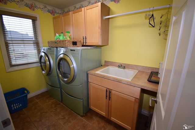 24160 Fairview Drive, New Boston, MI 48164