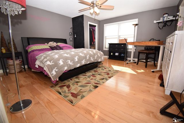 24160 Fairview Drive, New Boston, MI 48164