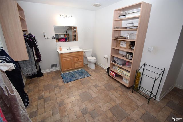 24160 Fairview Drive, New Boston, MI 48164