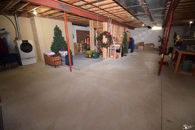 24160 Fairview Drive, New Boston, MI 48164