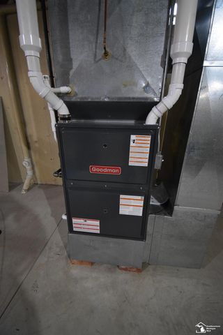 24160 Fairview Drive, New Boston, MI 48164