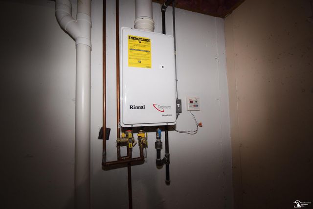 24160 Fairview Drive, New Boston, MI 48164