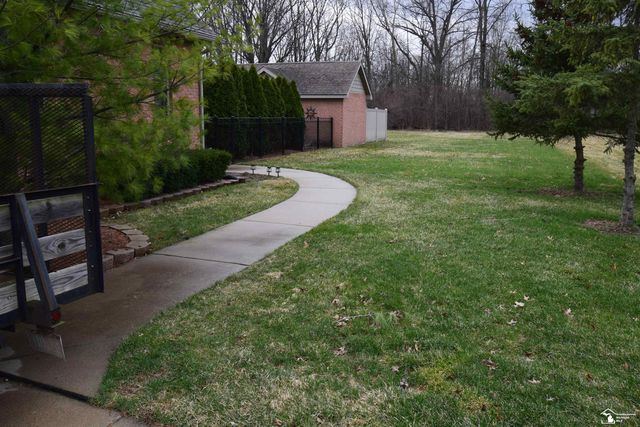 24160 Fairview Drive, New Boston, MI 48164