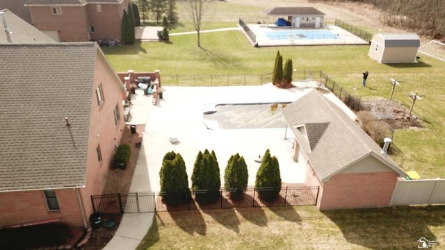 24160 Fairview Drive, New Boston, MI 48164