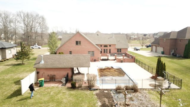 24160 Fairview Drive, New Boston, MI 48164