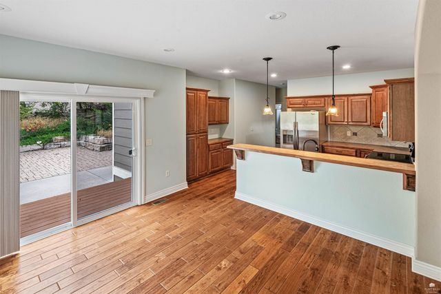 5100 Shadowridge Drive, Manhattan, KS 66503