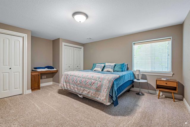 5100 Shadowridge Drive, Manhattan, KS 66503