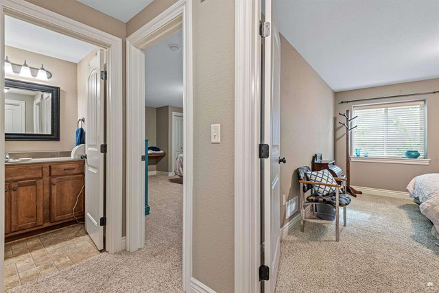 5100 Shadowridge Drive, Manhattan, KS 66503