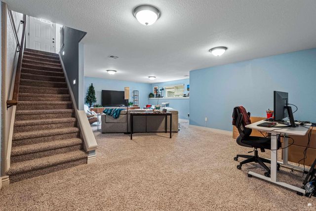 5100 Shadowridge Drive, Manhattan, KS 66503