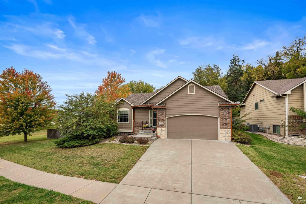 5100 Shadowridge Drive, Manhattan, KS 66503