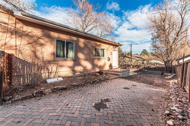 1503 Cheyenne Boulevard, Colorado Springs, CO 80906