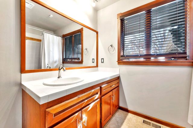 8919 E Boxthorn St, Wichita, KS 67226