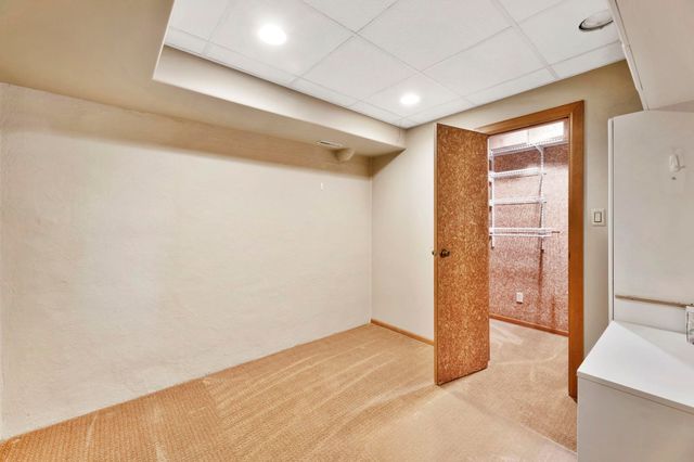 8919 E Boxthorn St, Wichita, KS 67226