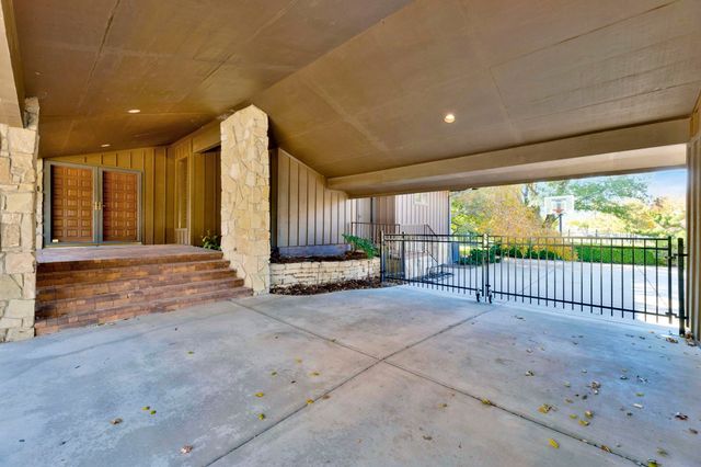 8919 E Boxthorn St, Wichita, KS 67226