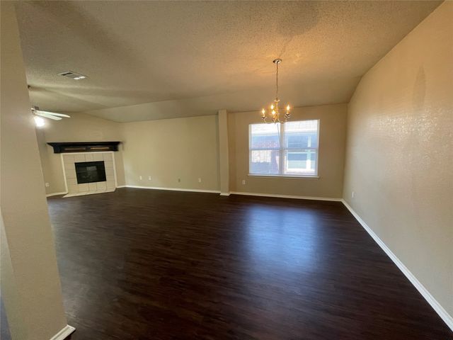 713 Horseshoe Court, Desoto, TX 75115