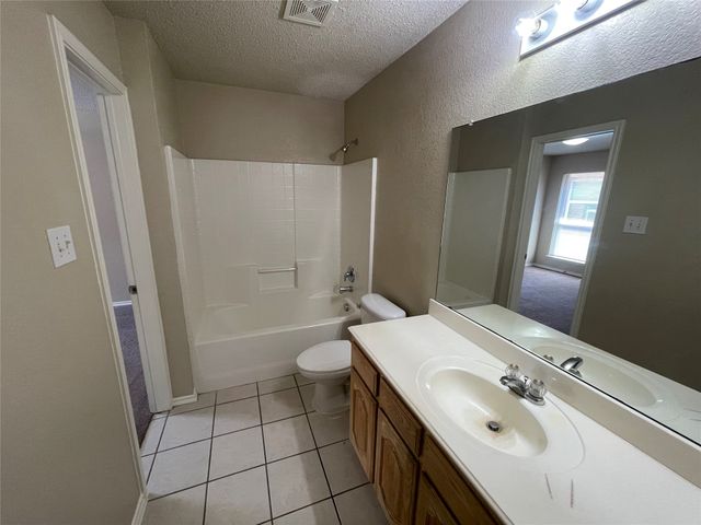 713 Horseshoe Court, Desoto, TX 75115