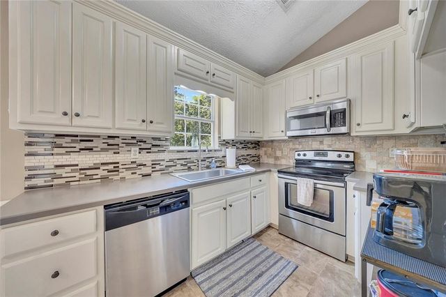13 Oak Grove Lane NW, Adairsville, GA 30103