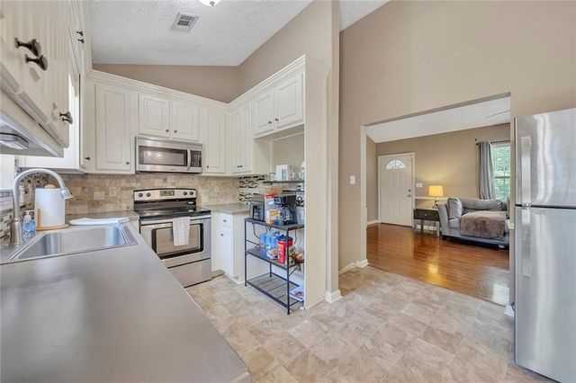 13 Oak Grove Lane NW, Adairsville, GA 30103