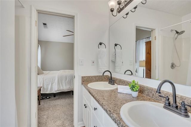 13 Oak Grove Lane NW, Adairsville, GA 30103