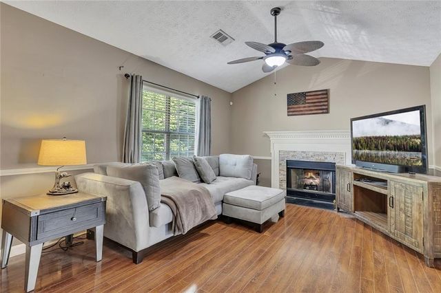 13 Oak Grove Lane NW, Adairsville, GA 30103