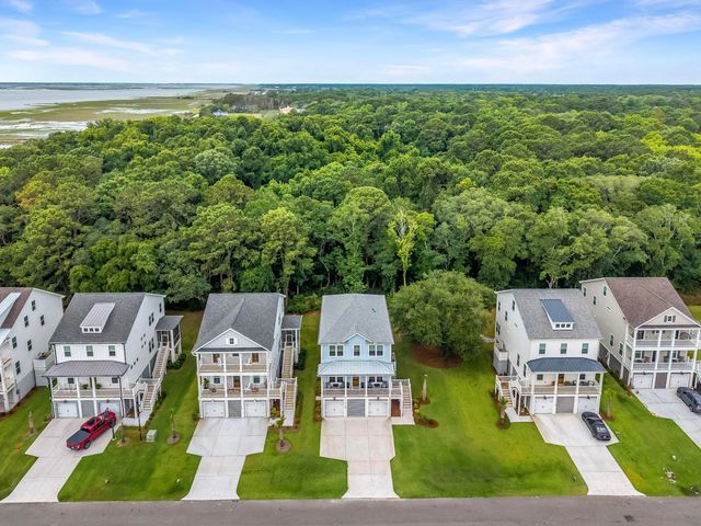 1069 Capersview Court, Awendaw, SC 29429