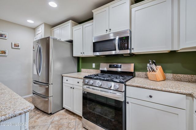 1251 W Molinetto Drive, Oro Valley, AZ 85737