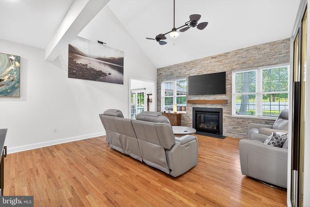 2623 PIKE CREEK RD, Wilmington, DE 19808