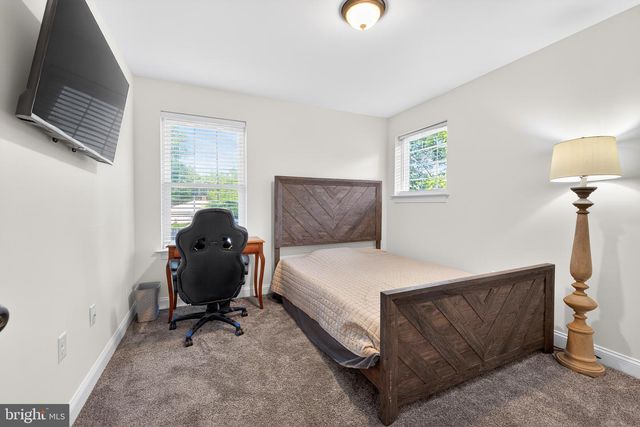 2623 PIKE CREEK RD, Wilmington, DE 19808
