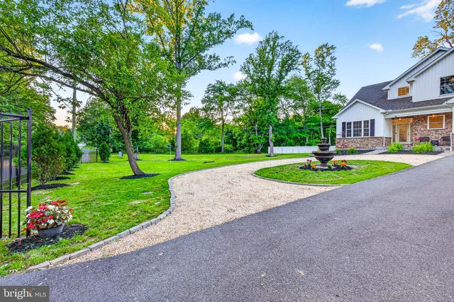 2623 PIKE CREEK RD, Wilmington, DE 19808