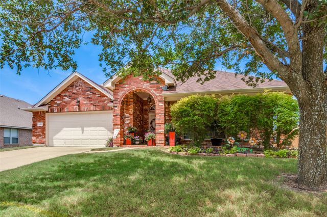 1101 Eastbrook Drive, Glenn Heights, TX 75154