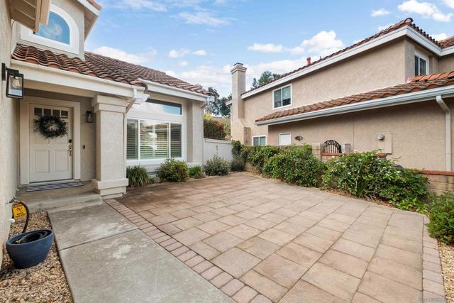 1865 Ithaca Dr, Vista, CA 92081