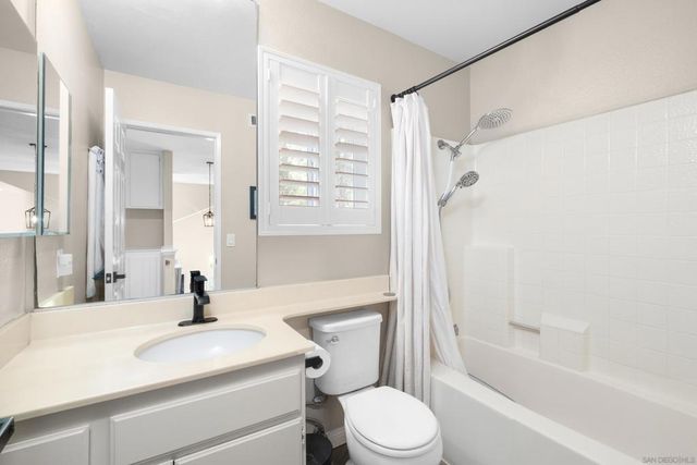 1865 Ithaca Dr, Vista, CA 92081