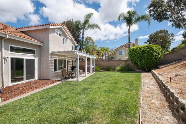 1865 Ithaca Dr, Vista, CA 92081