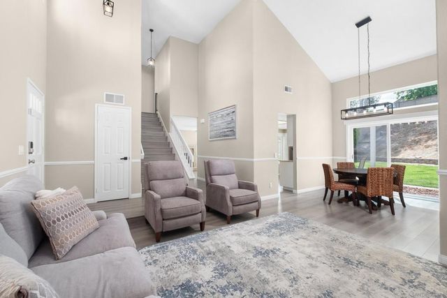 1865 Ithaca Dr, Vista, CA 92081