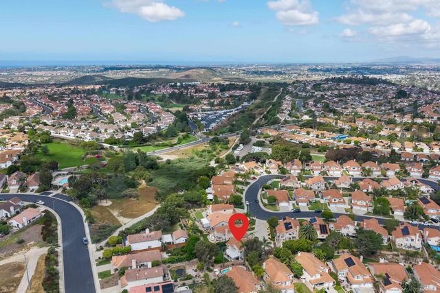 1865 Ithaca Dr, Vista, CA 92081