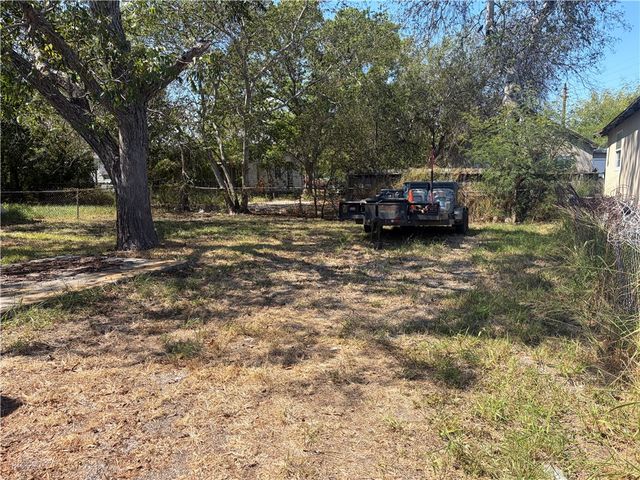 607 Elesa St, Corpus Christi, TX 78405