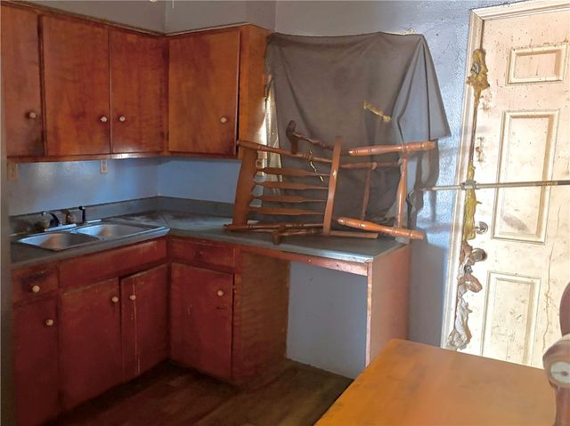 607 Elesa St, Corpus Christi, TX 78405