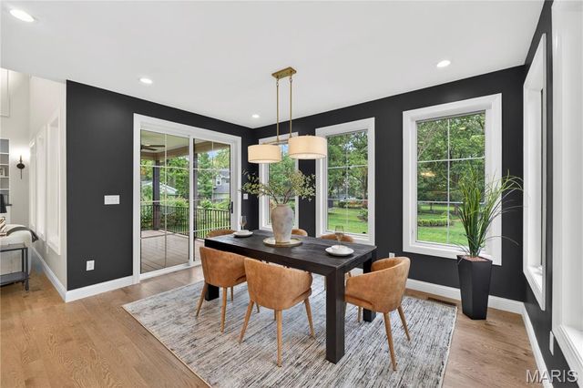 216 W Essex Avenue, Kirkwood, MO 63122