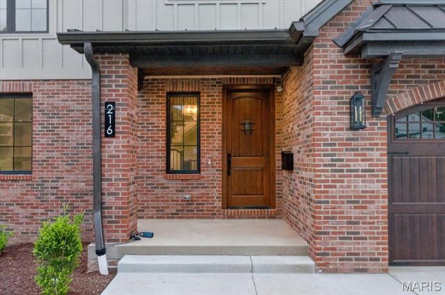 216 W Essex Avenue, Kirkwood, MO 63122