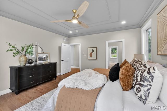 216 W Essex Avenue, Kirkwood, MO 63122