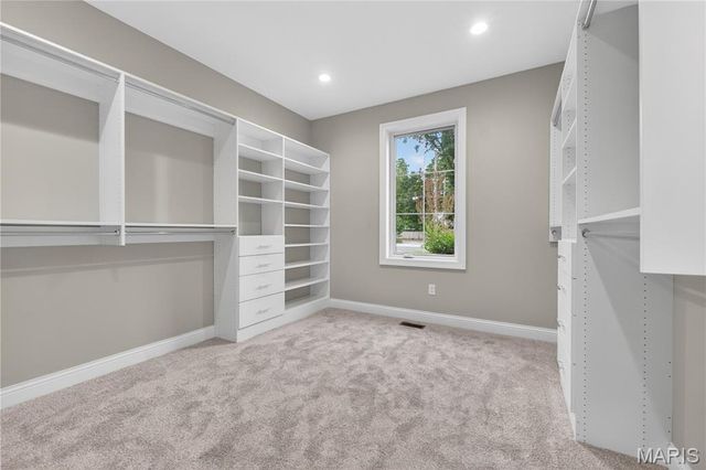 216 W Essex Avenue, Kirkwood, MO 63122