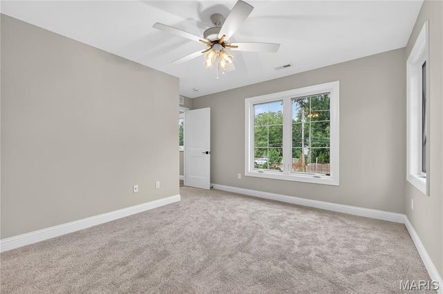 216 W Essex Avenue, Kirkwood, MO 63122