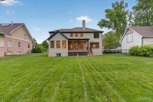 216 W Essex Avenue, Kirkwood, MO 63122