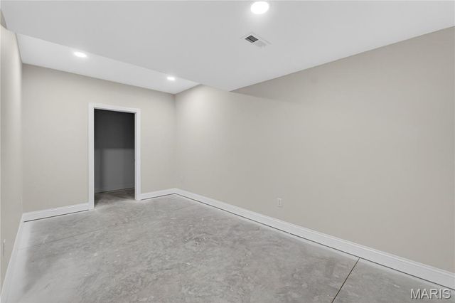 216 W Essex Avenue, Kirkwood, MO 63122