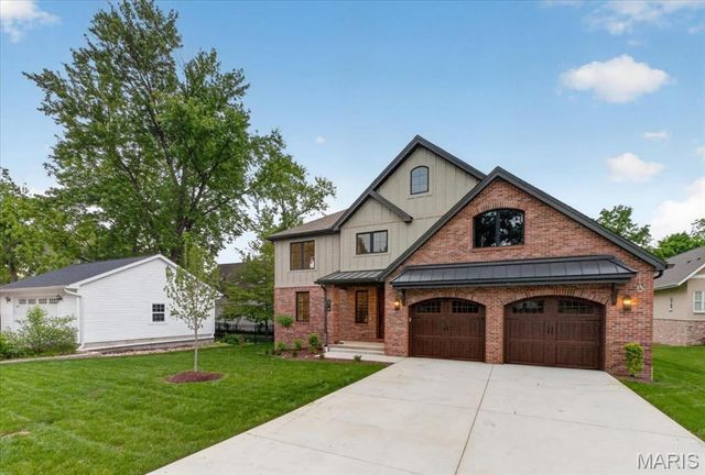 216 W Essex Avenue, Kirkwood, MO 63122