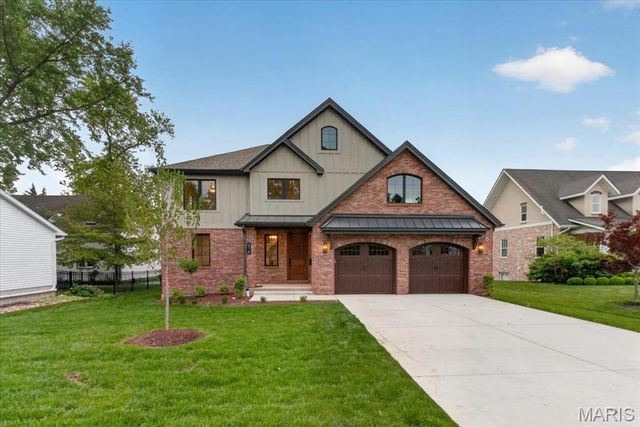 216 W Essex Avenue, Kirkwood, MO 63122