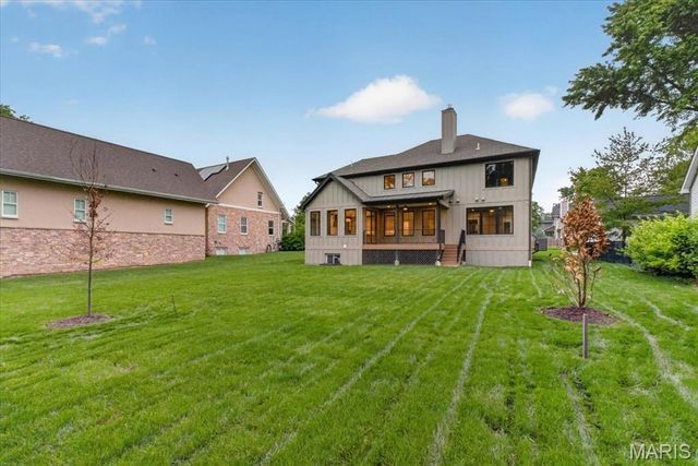 216 W Essex Avenue, Kirkwood, MO 63122